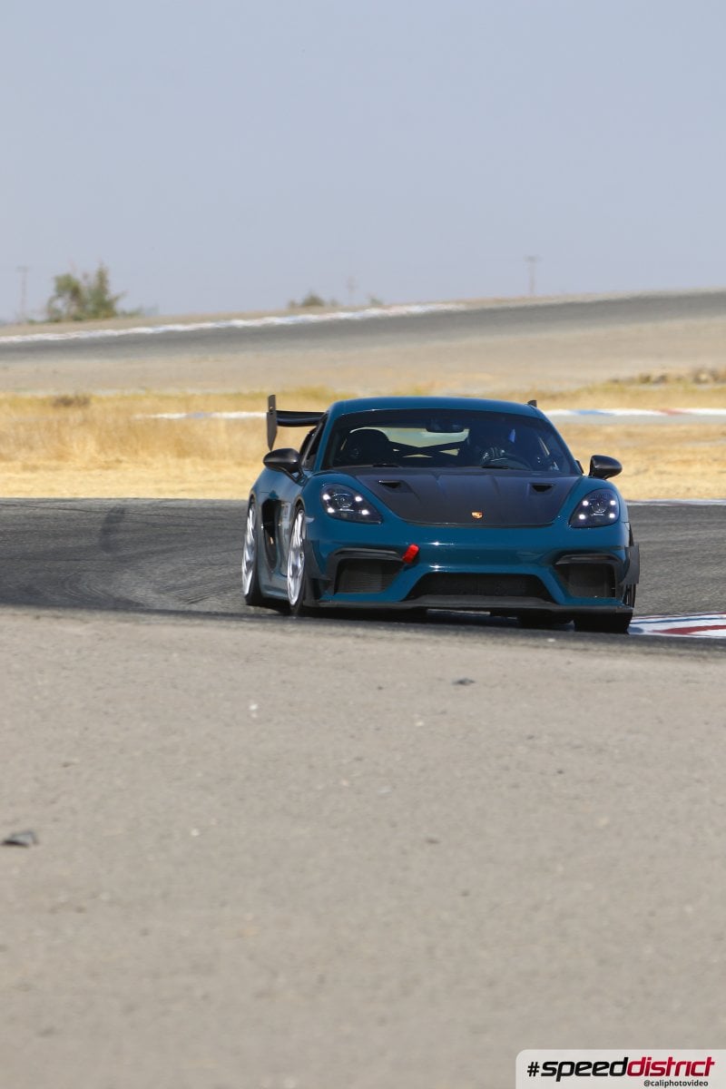 Porsche Cayman GT4 RS