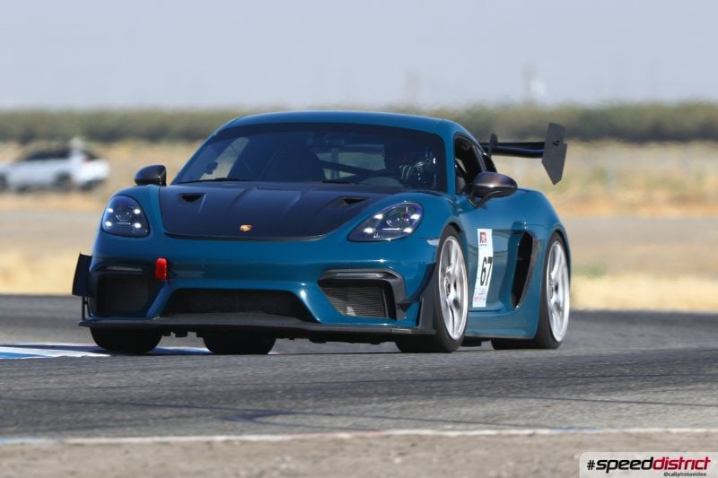 Porsche Cayman GT4 RS