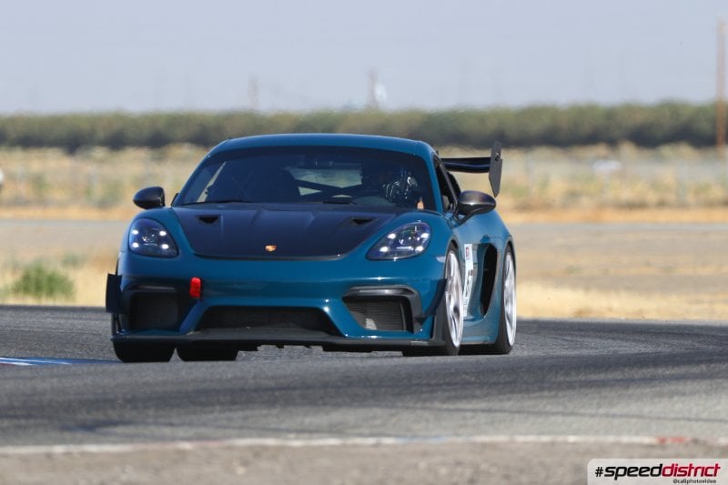 Porsche Cayman GT4 RS