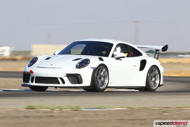 Porsche 911 GT3 RS white