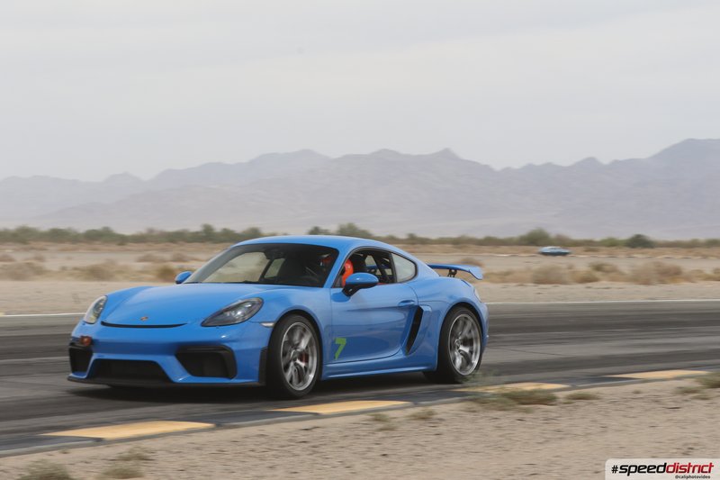 Porsche Cayman GT4