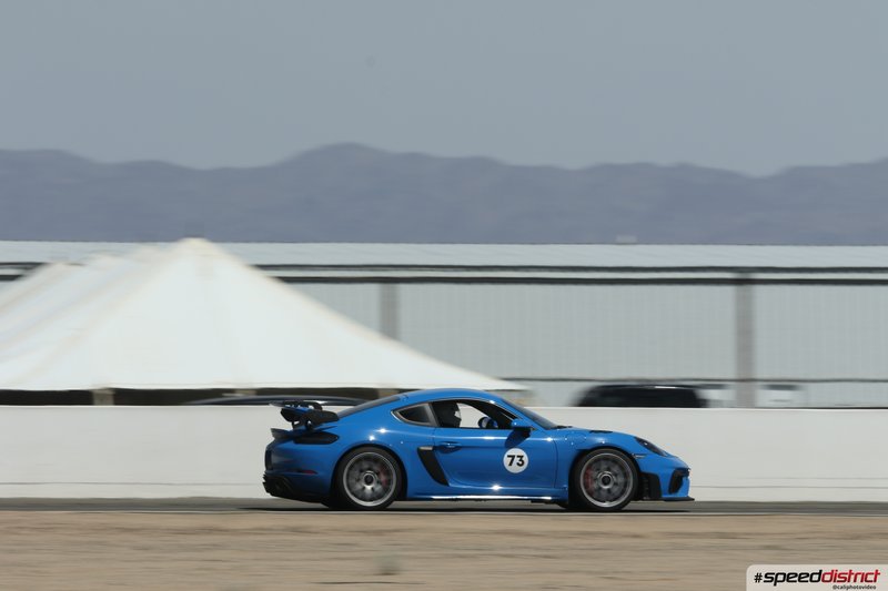 Porsche Cayman GT4