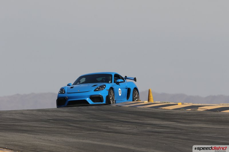 Porsche Cayman GT4