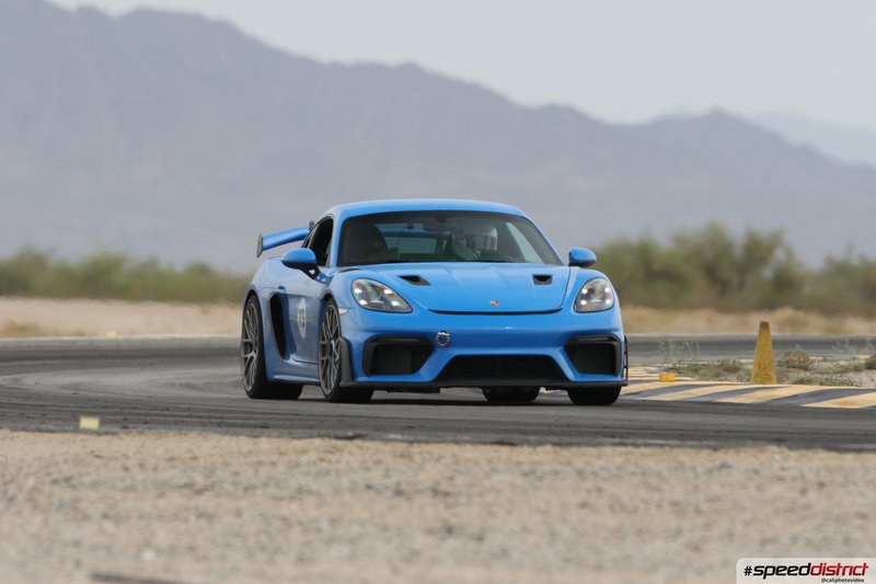 Porsche Cayman GT4