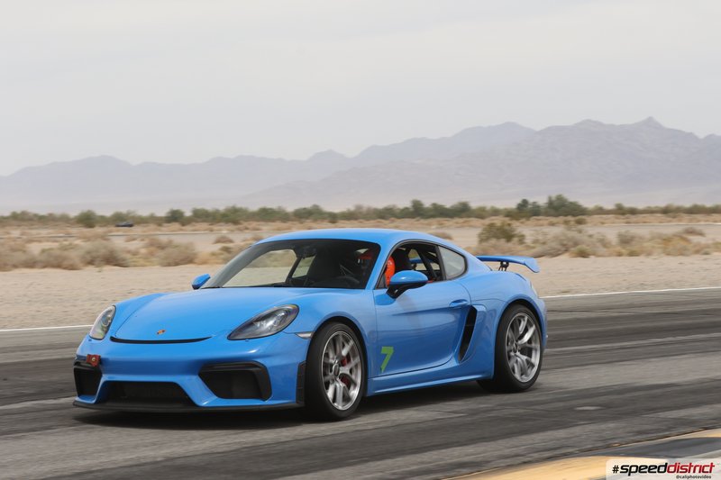 Porsche Cayman GT4