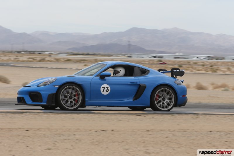 Porsche Cayman GT4