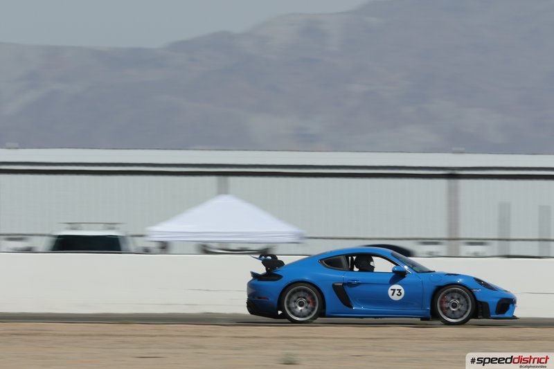 Porsche Cayman GT4