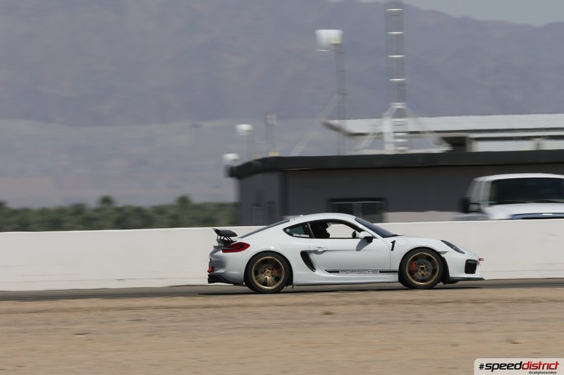 Porsche Cayman GT4