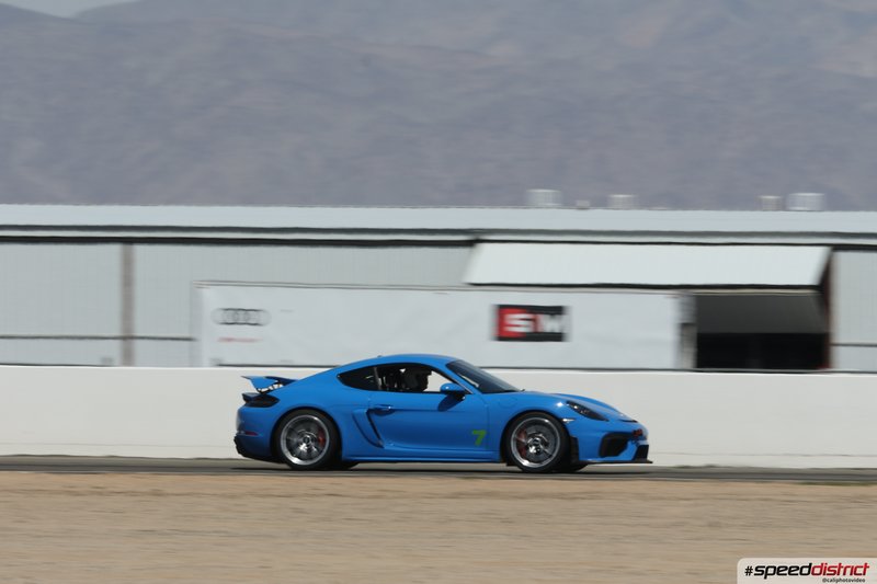 Porsche Cayman GT4
