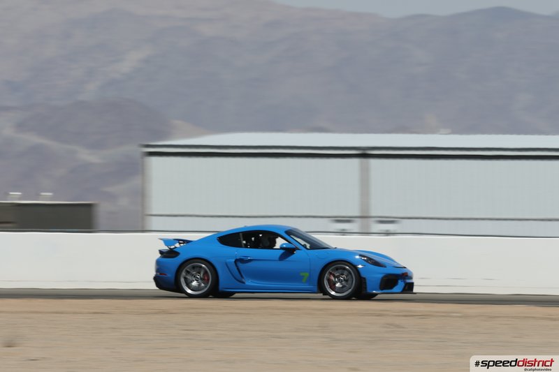 Porsche Cayman GT4