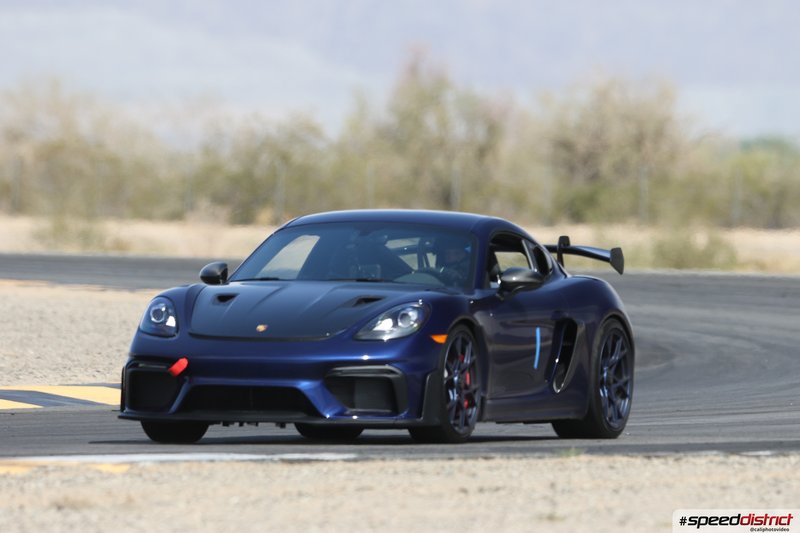 Porsche Cayman GT4