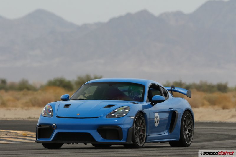 Porsche Cayman GT4