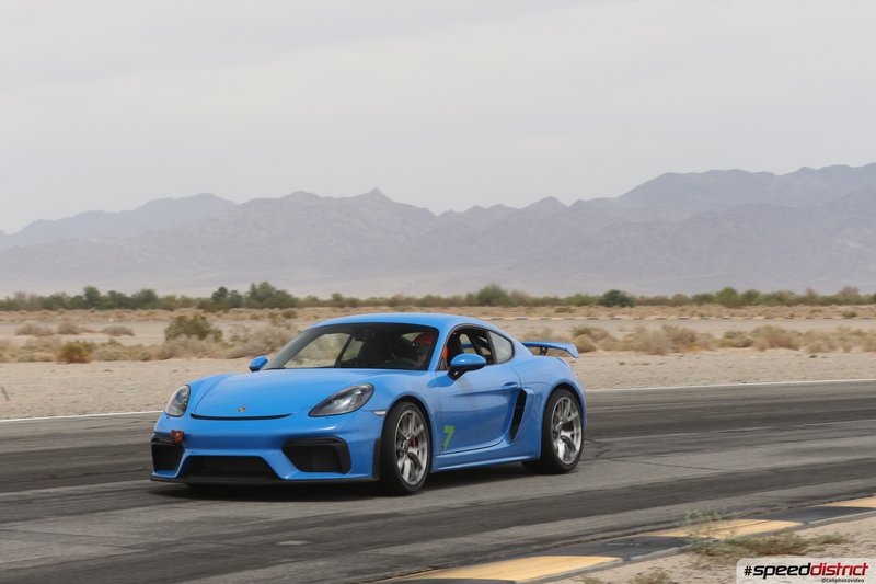 Porsche Cayman GT4
