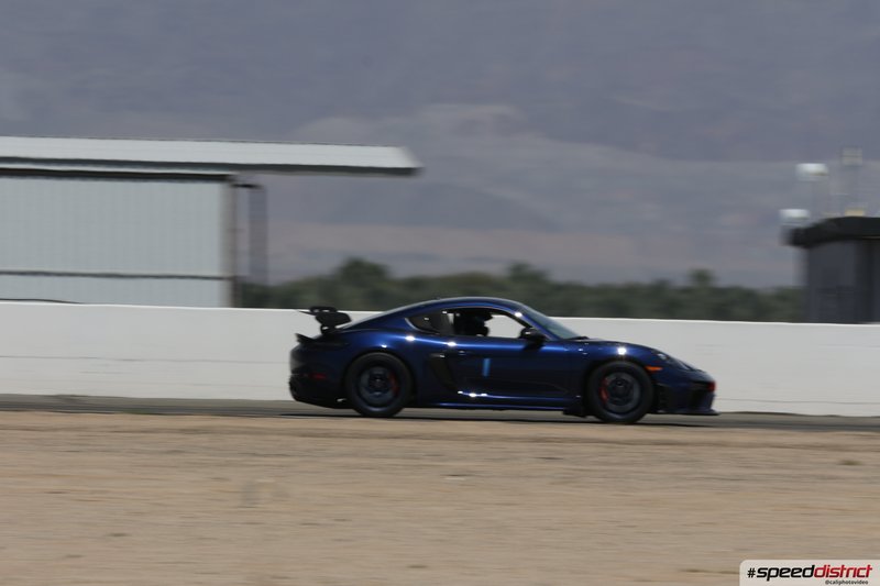 Porsche Cayman GT4