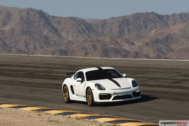 Porsche Cayman GT4