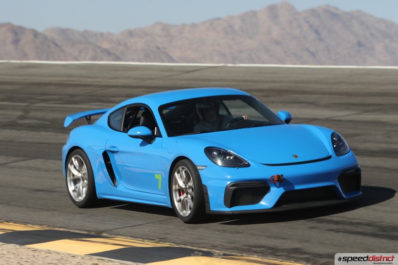 Porsche Cayman GT4