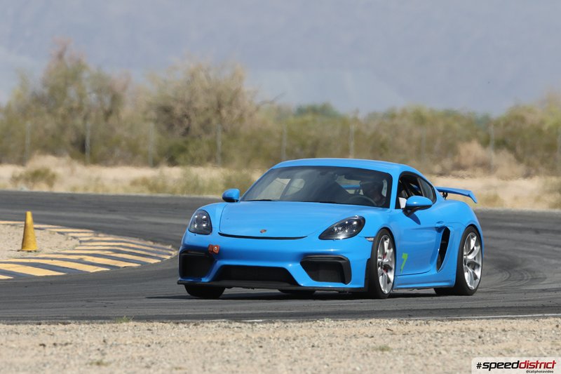 Porsche Cayman GT4