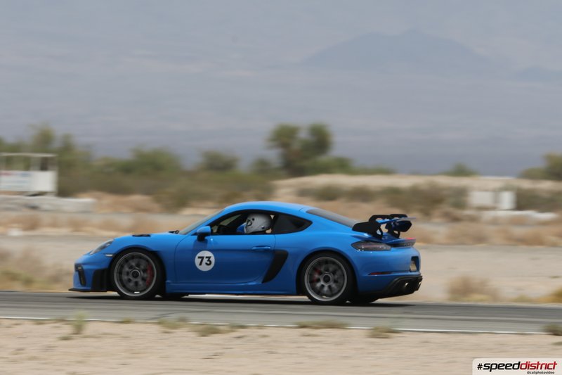 Porsche Cayman GT4