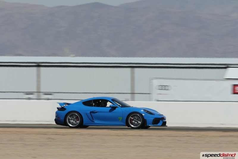 Porsche Cayman GT4