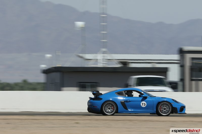 Porsche Cayman GT4