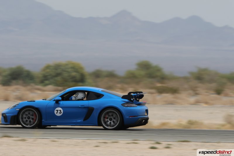 Porsche Cayman GT4