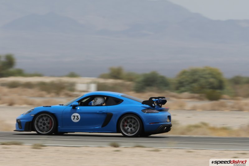 Porsche Cayman GT4