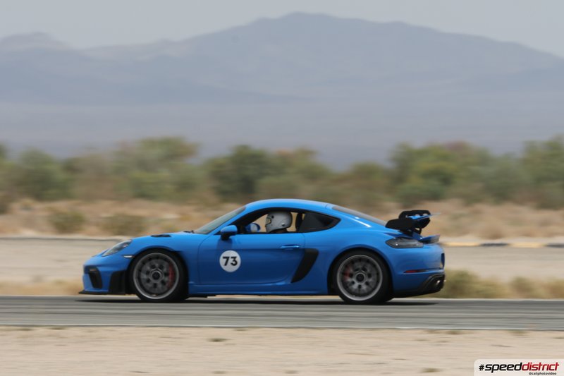 Porsche Cayman GT4