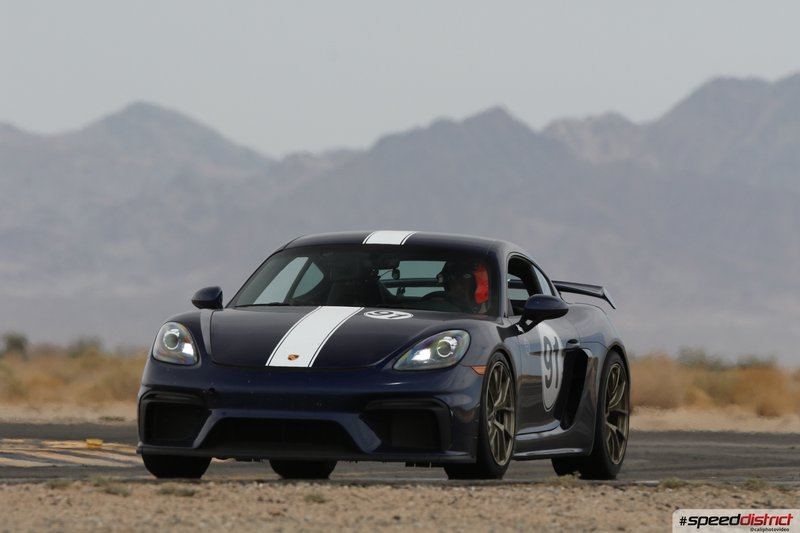 Porsche Cayman GT4