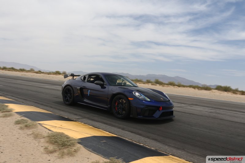 Porsche Cayman GT4