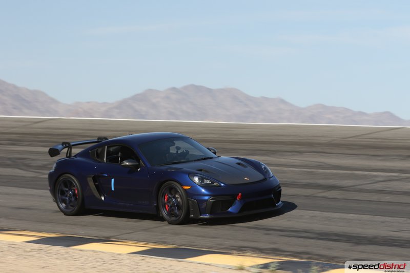 Porsche Cayman GT4