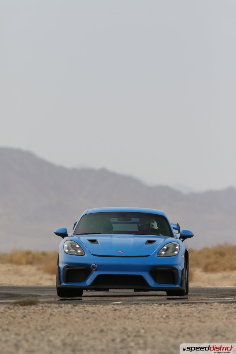 Porsche Cayman GT4