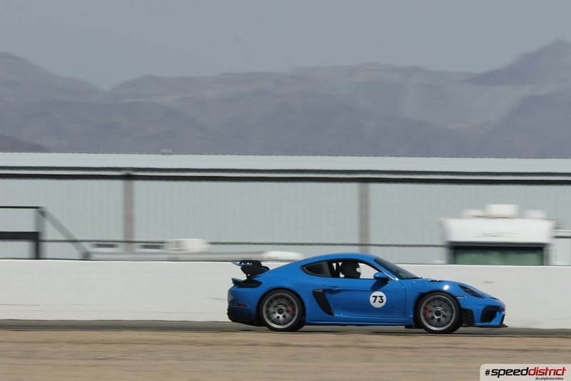 Porsche Cayman GT4
