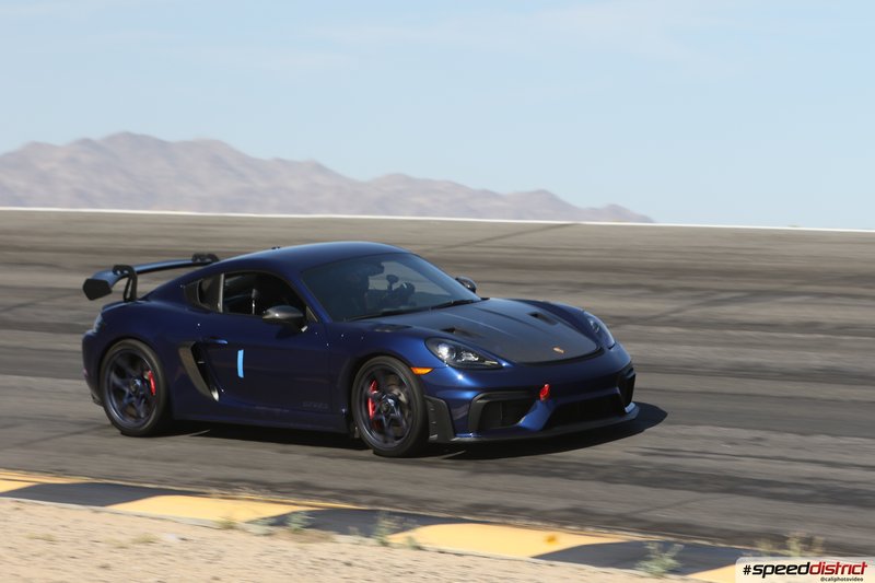 Porsche Cayman GT4