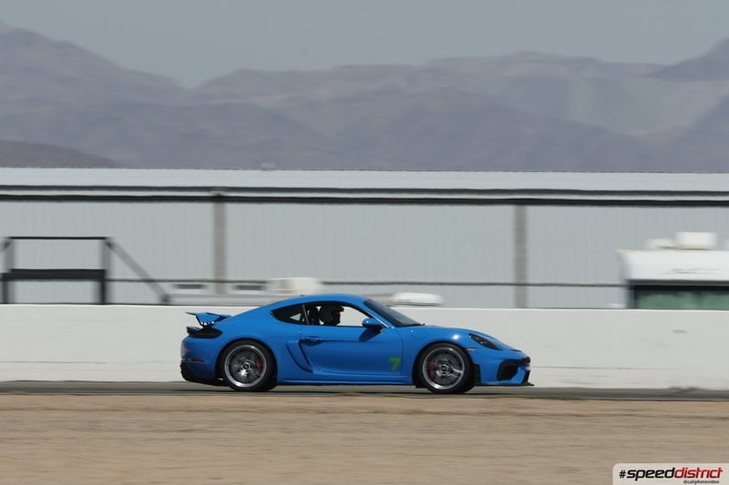Porsche Cayman GT4