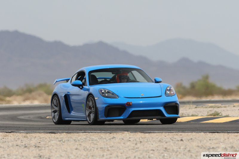 Porsche Cayman GT4