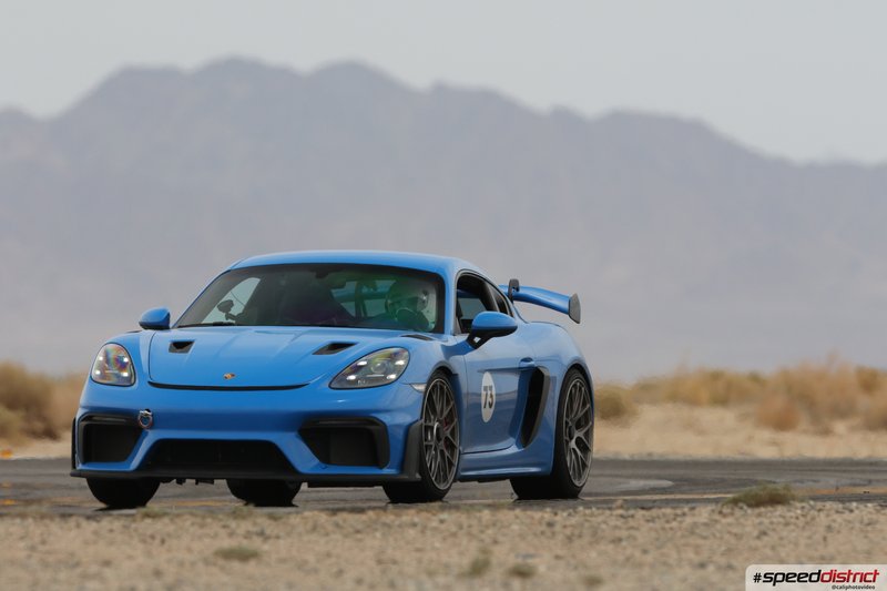Porsche Cayman GT4