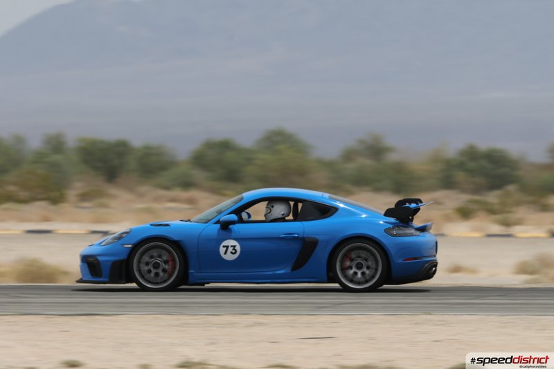 Porsche Cayman GT4