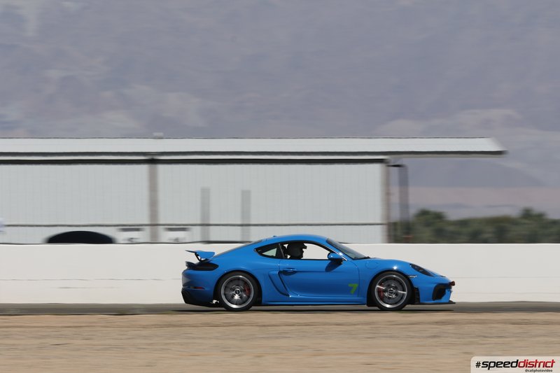 Porsche Cayman GT4