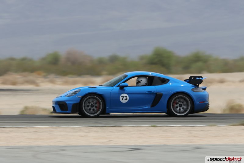 Porsche Cayman GT4