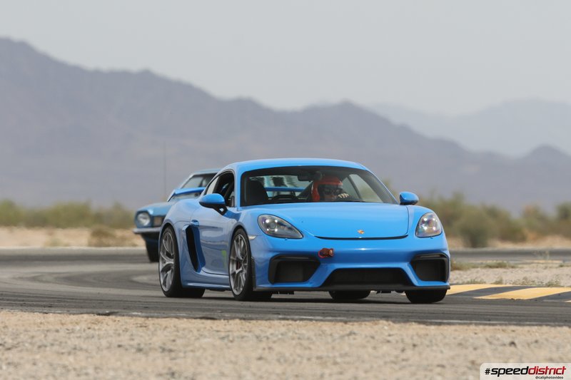 Porsche Cayman GT4