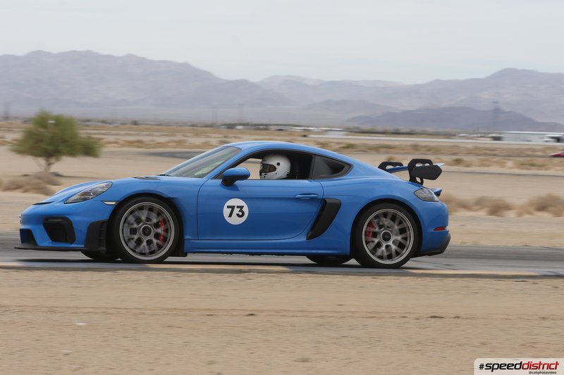 Porsche Cayman GT4