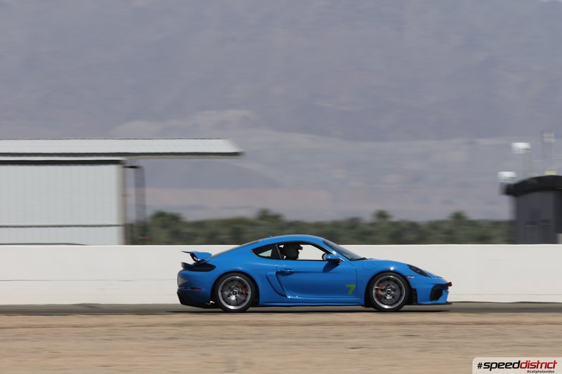 Porsche Cayman GT4