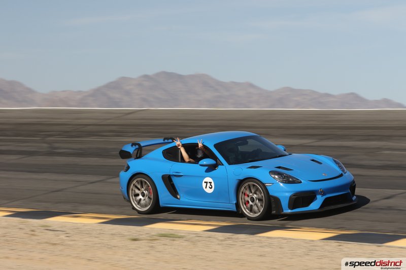Porsche Cayman GT4