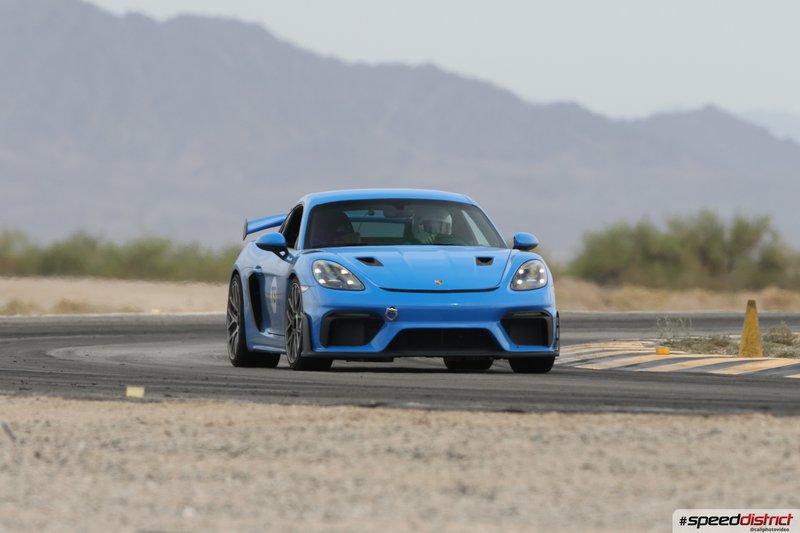Porsche Cayman GT4