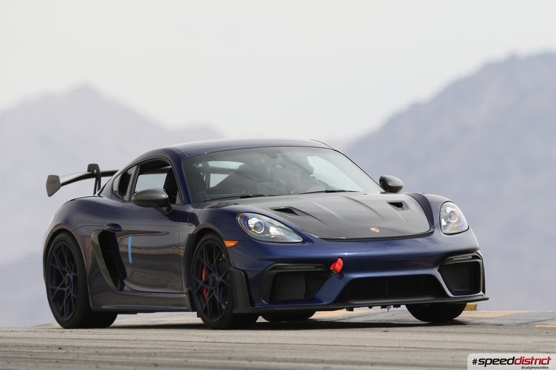 Porsche Cayman GT4