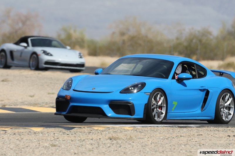Porsche Cayman GT4
