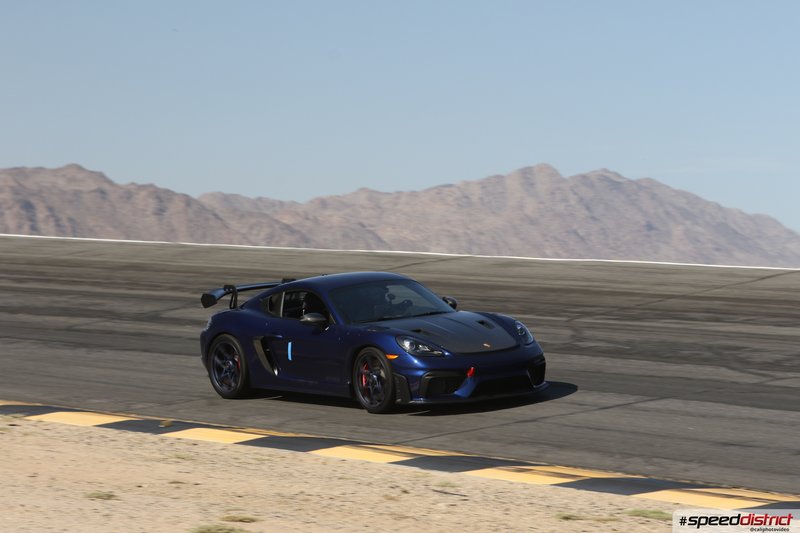 Porsche Cayman GT4