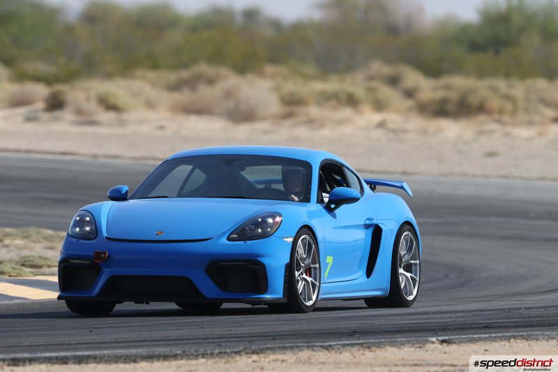 Porsche Cayman GT4