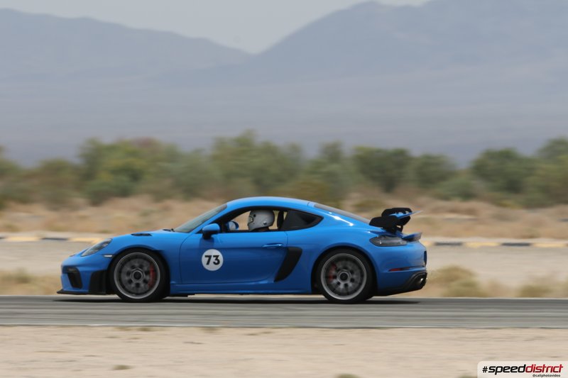 Porsche Cayman GT4