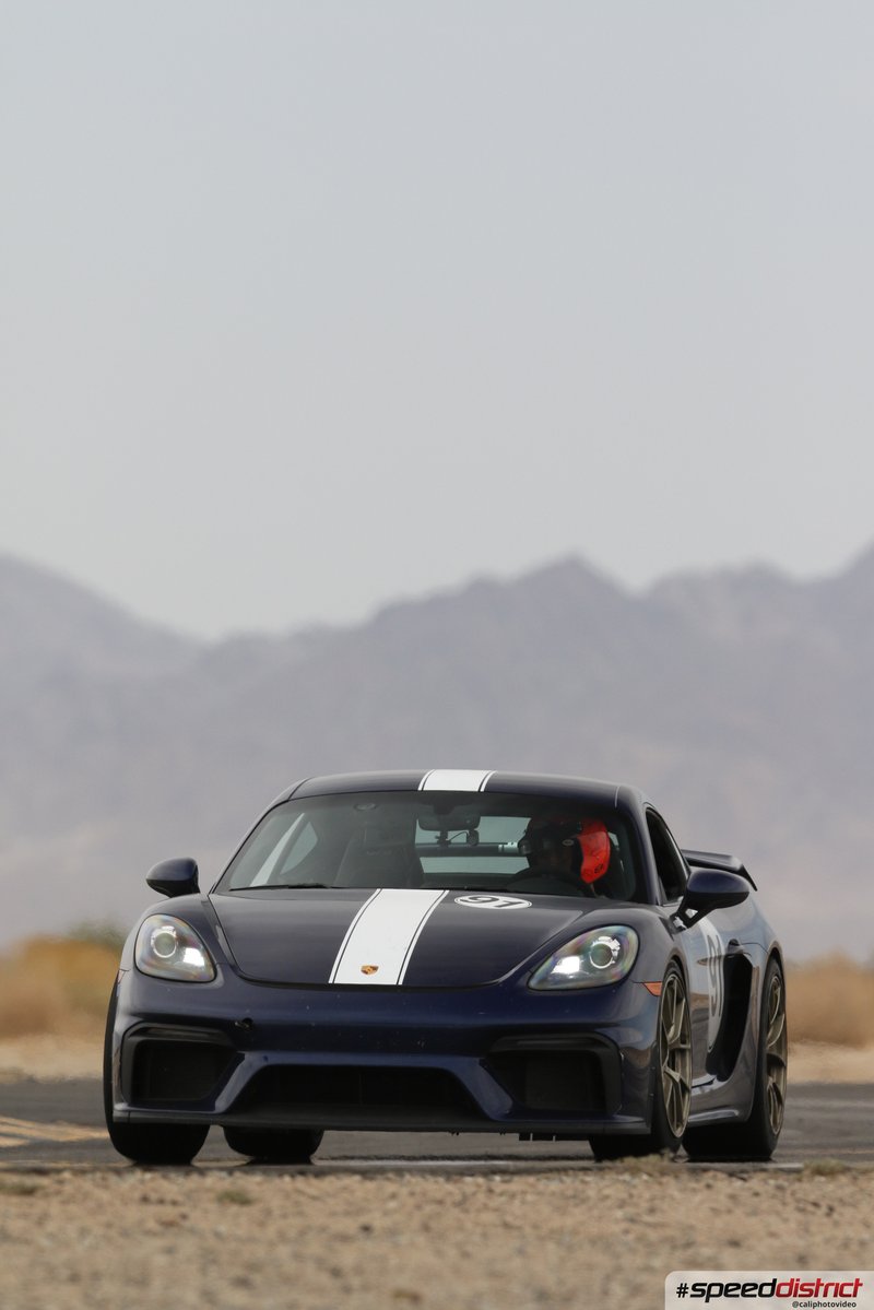 Porsche Cayman GT4